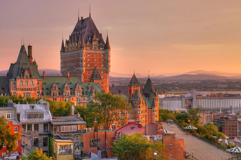 Banner FRENCH CONNECTION - CANADA - 3 Nights / 4 Days